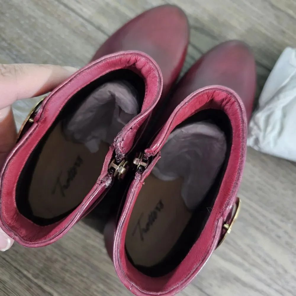 Trotters Melody Ankle‎ Boots Dark Red Women's Size 9.5 Buckle Detail Heel Zip